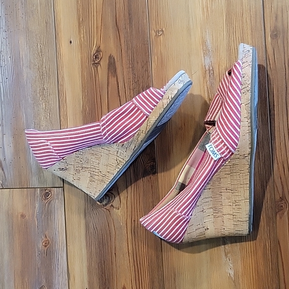Toms red and white striped wedge sandals - Picture 3 of 7